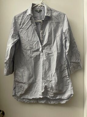 Uniqlo Light Blue and White Striped Dress Shirt